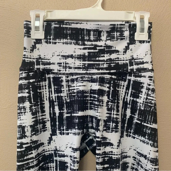 Buffbunny Rebel Leggings in Triggered Black and White Pattern Size XS - Picture 4 of 11